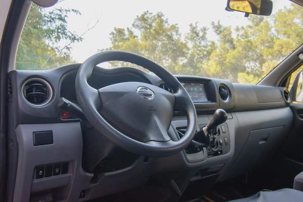 High-Roof 13-Seater Passenger Van | Manual | GCC Specs | Ref#N67836