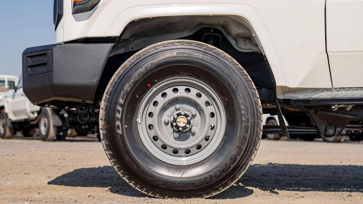 Toyota Land Cruiser 70 Toyota LC78 Hard Top 4.2L V6 Diesel MT MY2025 for export only-21-21