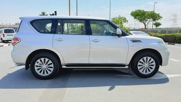 5.6 L LE PLATINUM | 1 OWNER | GCC |