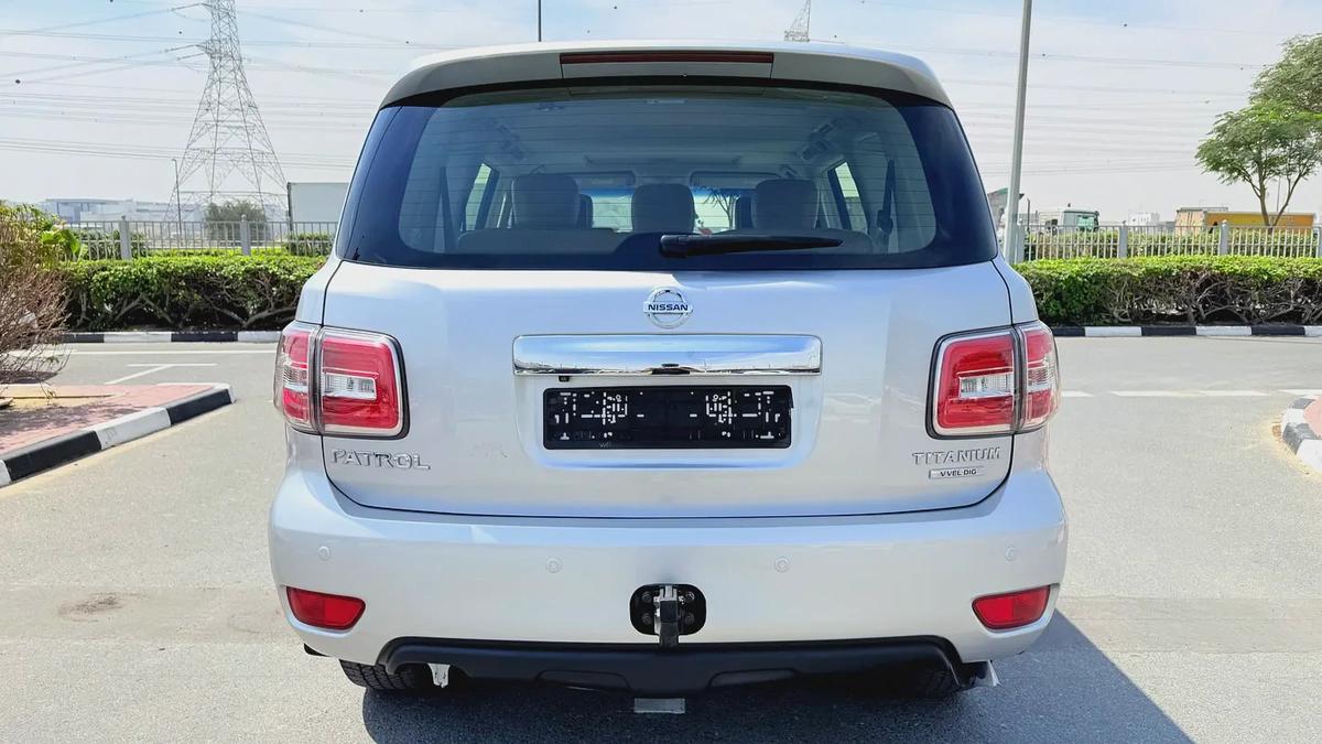 5.6 L LE PLATINUM | 1 OWNER | GCC |-5-5