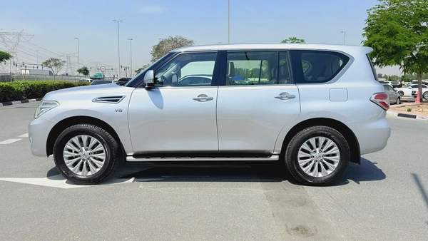 5.6 L LE PLATINUM | 1 OWNER | GCC |