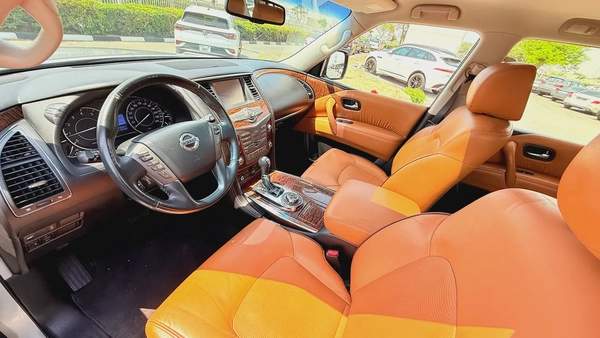 5.6 L LE PLATINUM | 1 OWNER | GCC |