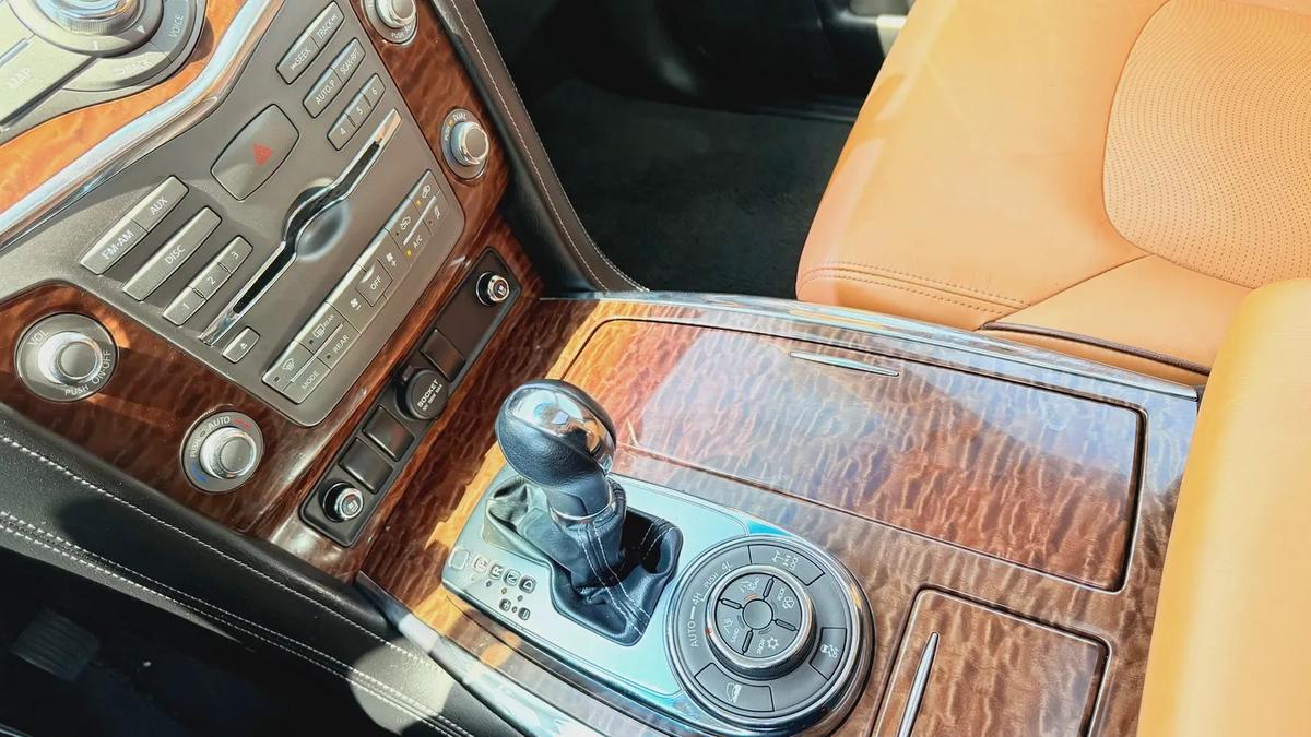 5.6 L LE PLATINUM | 1 OWNER | GCC |-17-17