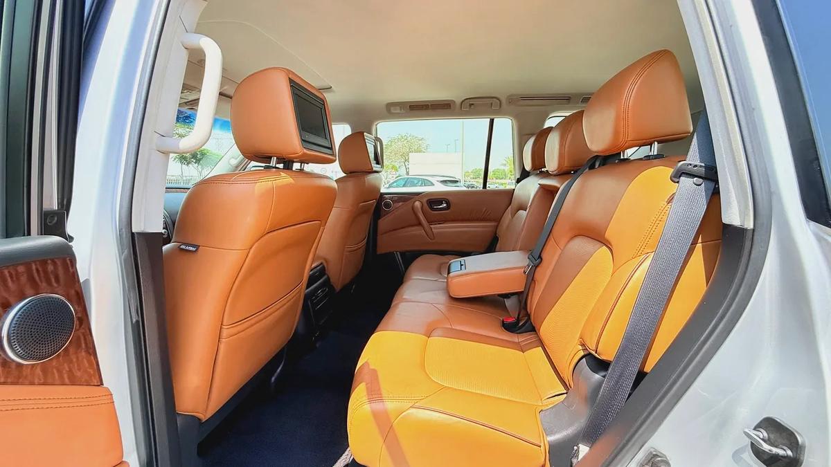 5.6 L LE PLATINUM | 1 OWNER | GCC |-18-18