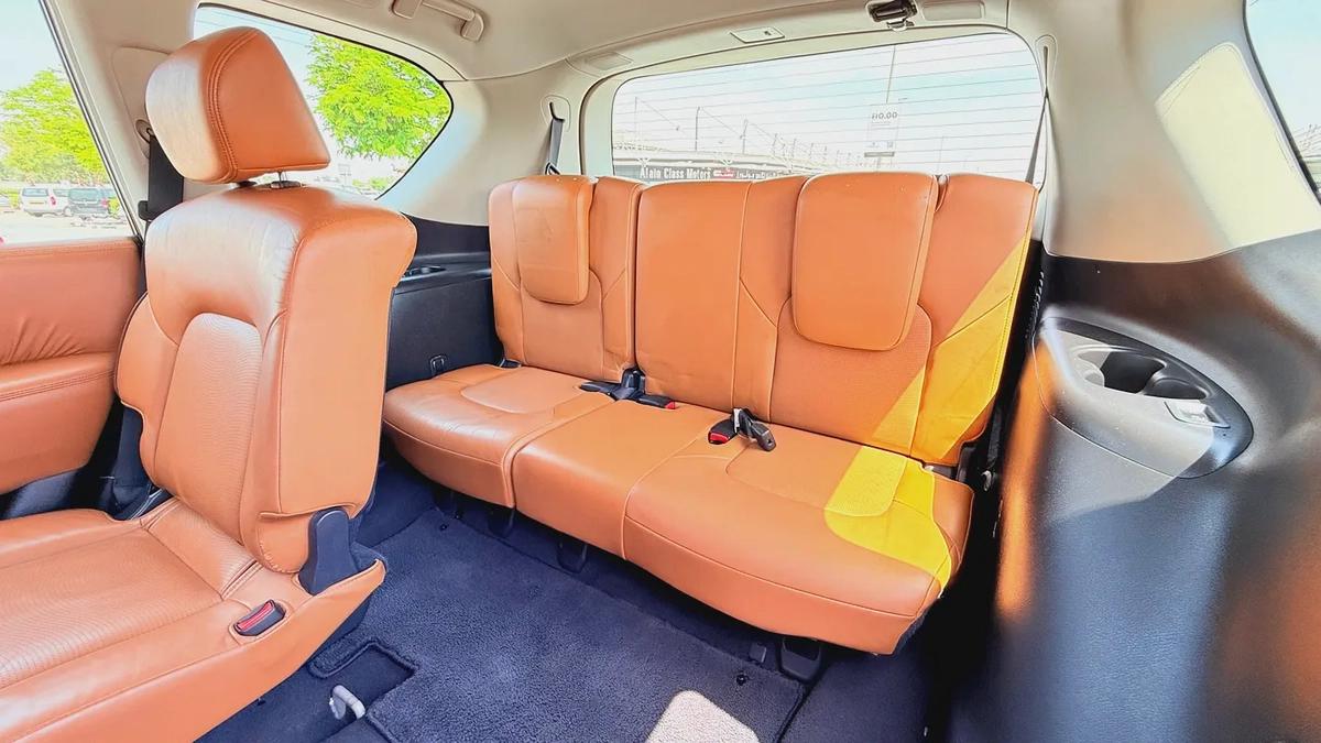 5.6 L LE PLATINUM | 1 OWNER | GCC |-19-19