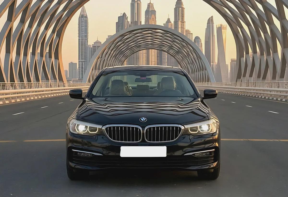 AED 950 Per Month | 2020 BMW 520i | GCC Specs | V4 2.0L engine Twin Turbo-1-1