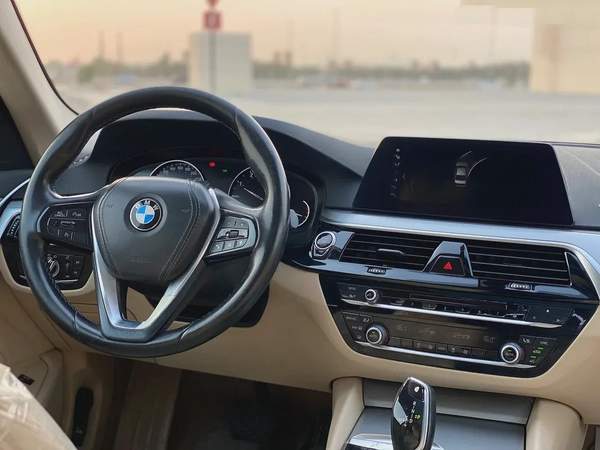 AED 950 Per Month | 2020 BMW 520i | GCC Specs | V4 2.0L engine Twin Turbo