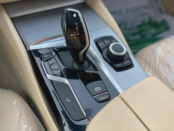 AED 950 Per Month | 2020 BMW 520i | GCC Specs | V4 2.0L engine Twin Turbo