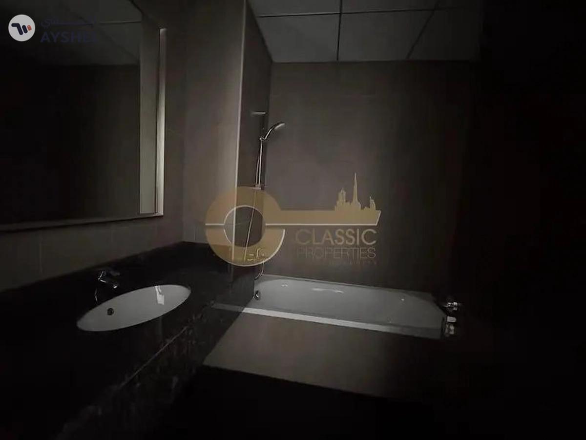 Spacious 1BR | Closed Kitchen| Near Metro| Balcony-10-10