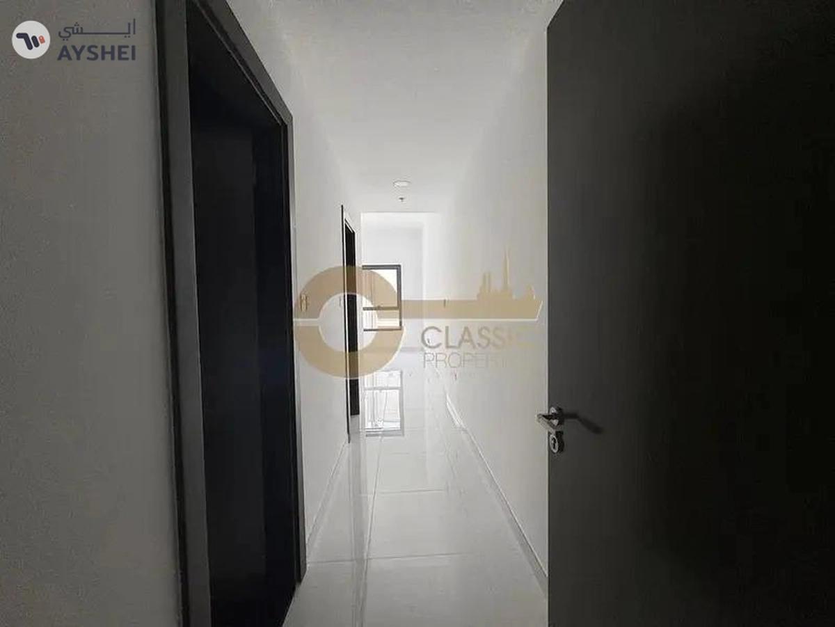 Spacious 1BR | Closed Kitchen| Near Metro| Balcony-4-4