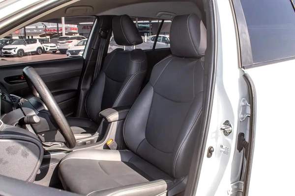 2024 - TOYOTA COROLLA CROSS - CHINESE SPECS - ONLY 8,000 KM