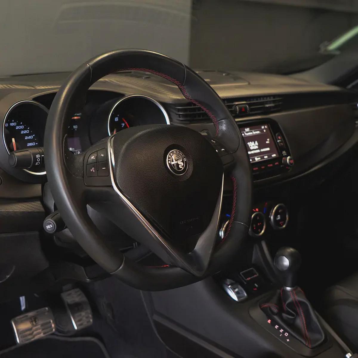 AED 861 P.M • 0% Downpayment • Alfa Romeo Giulietta Veloce • 1 Year Warranty-11-11