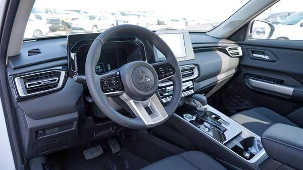 Mitsubishi Destinator Brand New 2026 Mitsubishi Destinator High Line 1.5L 7-Seater SUV GCC – Export Only