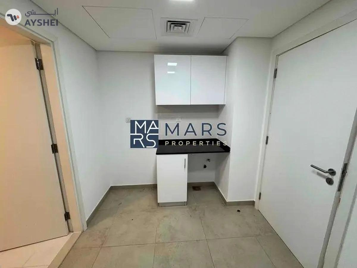 | Spacious 2 Bedroom With Maid Room | Prime Location |-2-2