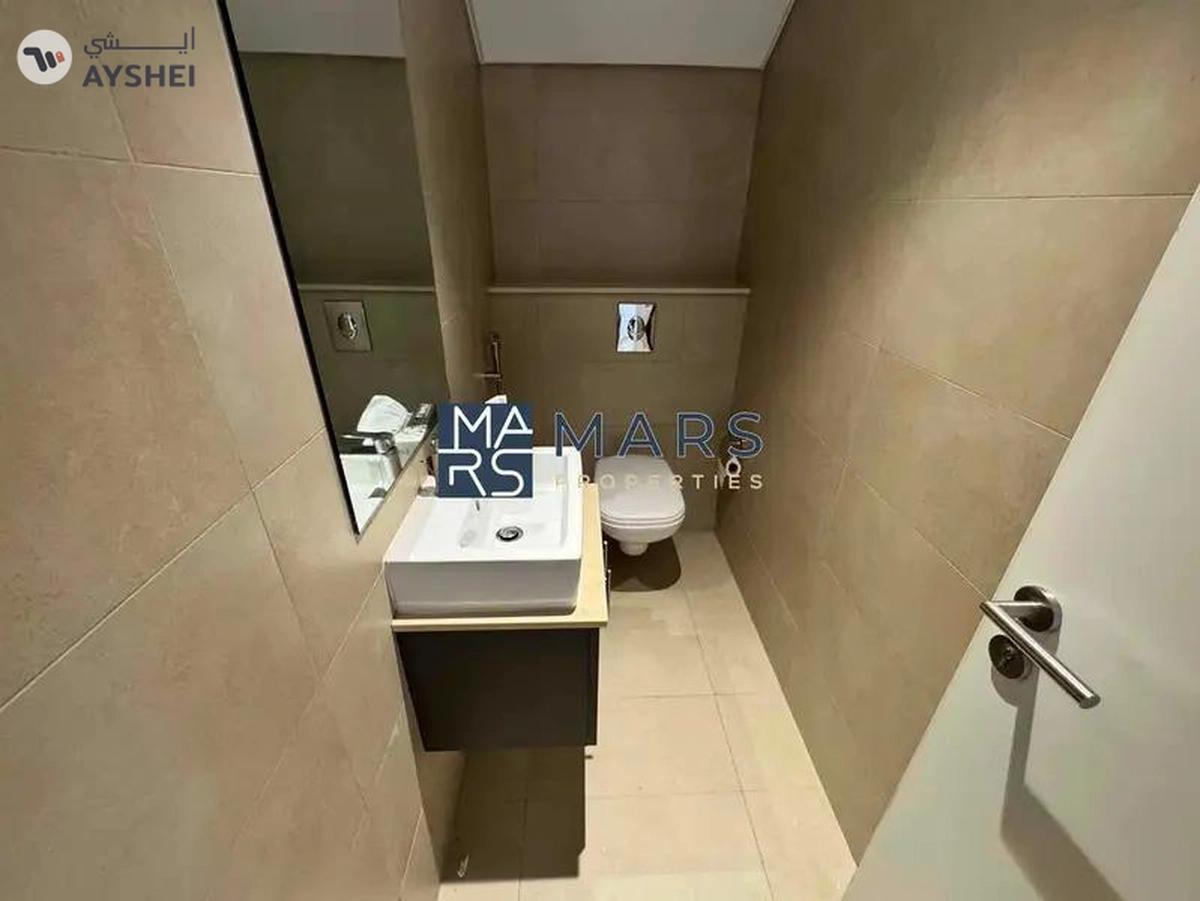 | Spacious 2 Bedroom With Maid Room | Prime Location |-3-3