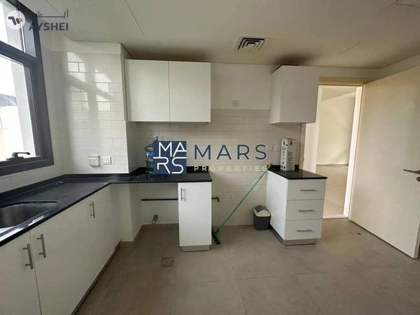 Spacious 4 bedrooms villa is available for sales in nasma Residence