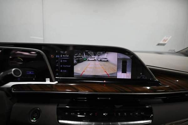 GCC | Cadillac Escalade 600