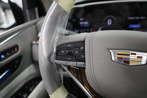 GCC | Cadillac Escalade 600