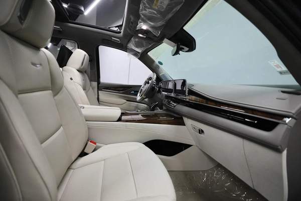 GCC | Cadillac Escalade 600