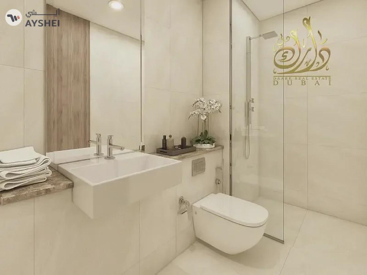 Ready To Move - Private Beach - Freehold-High ROI-5-5