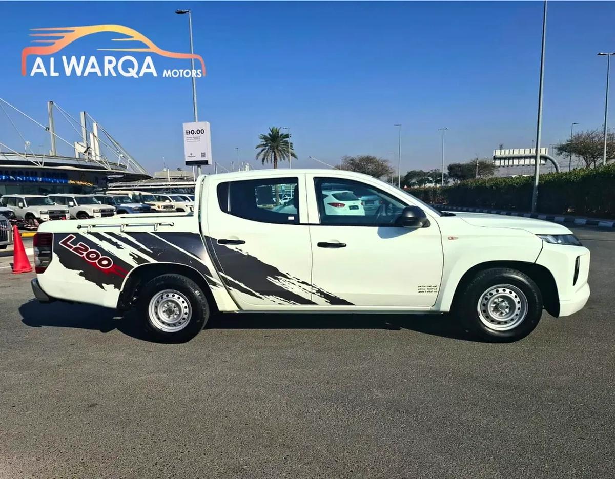 Mitsubishi L200 Double Cab GLX-15-15