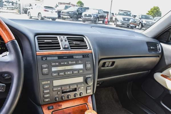 1998 - LEXUS LS400 - SUPER CLEAN - ONLY 89,000 KM