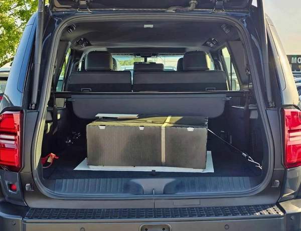 Toyota Prado ALL ROUNDER MID OPTION ||2.8L DIESEL V4|| LETHAER WITH DRIVER PWR SEAT ||SUNROOF