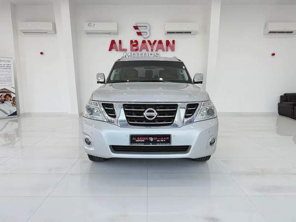 نيسان باترول بلاتينيوم سته سلندر V6 فضي / زعفراني خليجي Nissan Patrol SE Platinum 2017 - GCC Specs