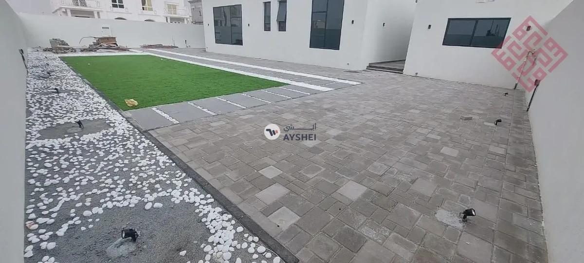 Amazing OFFER / Fully independant / 6BR villa / BRAND NEW / for sale-3-3