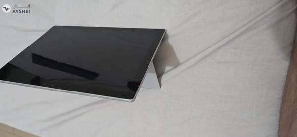 Microsoft Surface 7 + pro 2-in-1 Laptop with keyboard and pen