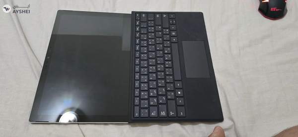 Microsoft Surface 7 + pro 2-in-1 Laptop with keyboard and pen