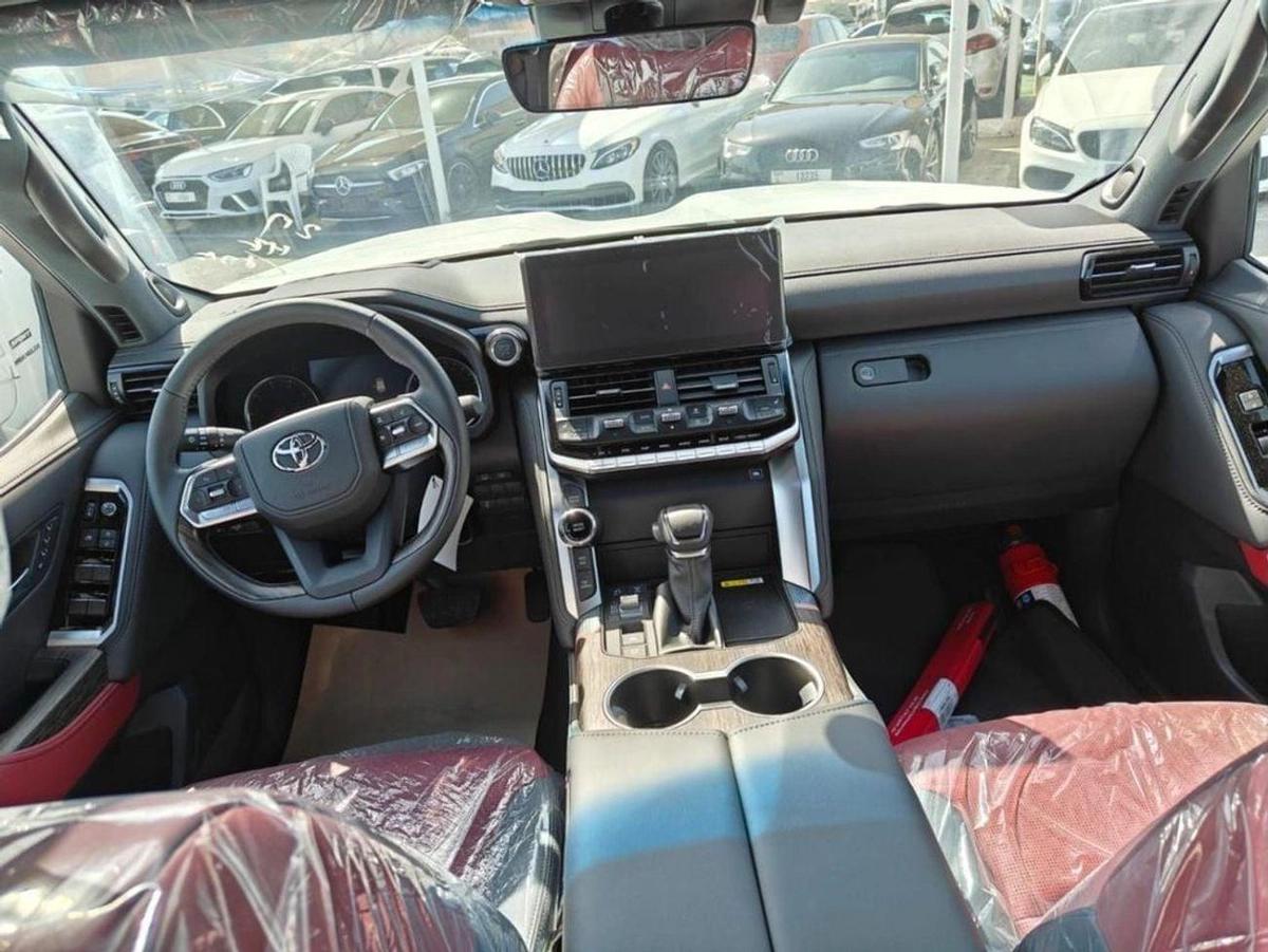 Toyota Land Cruiser VXR3.3 GCC WITH RADAR-1-1