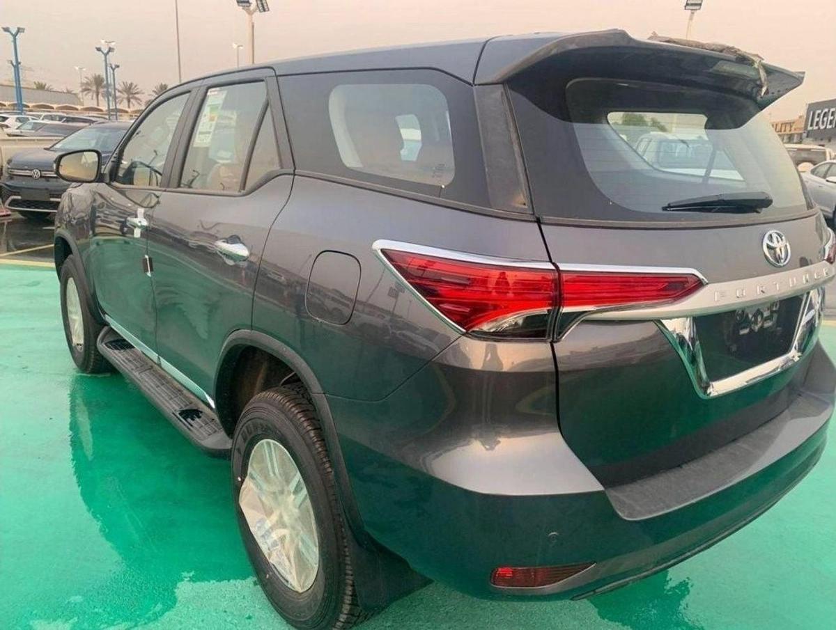 Toyota Fortuner EXR 2.7L (160 HP)-4-4