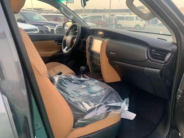 Toyota Fortuner EXR 2.7L (160 HP)