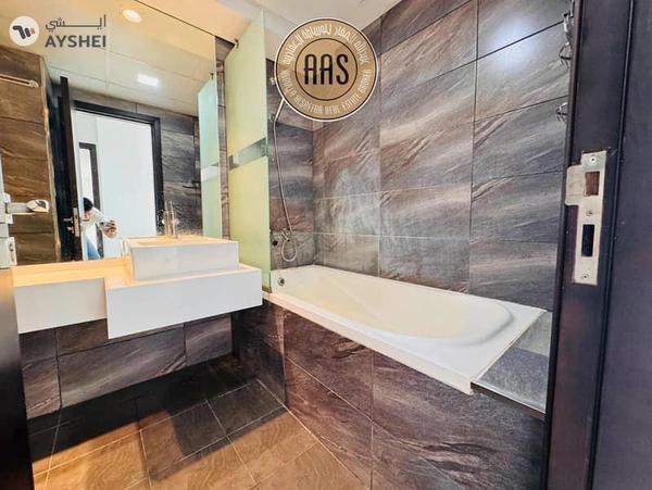 HUGE SIZE 2BHK || NEAR TO METRO || ALL AMENITIES || PARKING