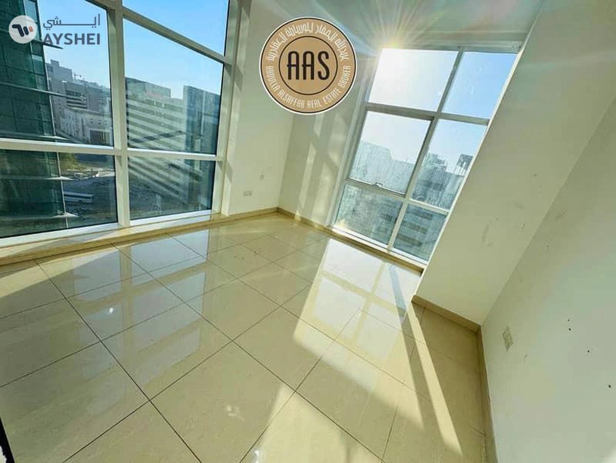 HUGE SIZE 2BHK || NEAR TO METRO || ALL AMENITIES || PARKING-16-16