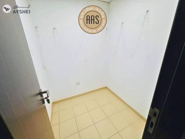 HUGE SIZE 2BHK || NEAR TO METRO || ALL AMENITIES || PARKING