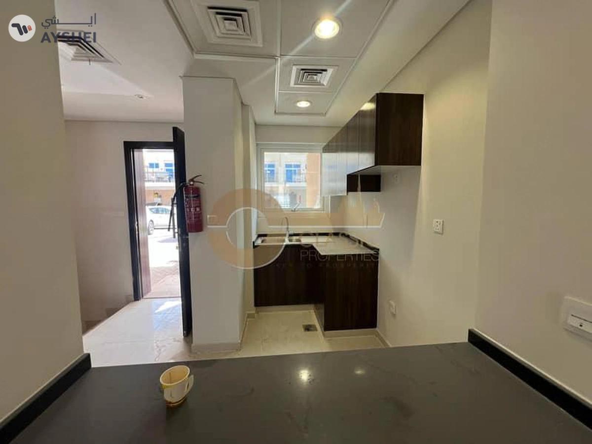 Freshly Maintained | Spacious | 3 Bed Townhouse-0-0