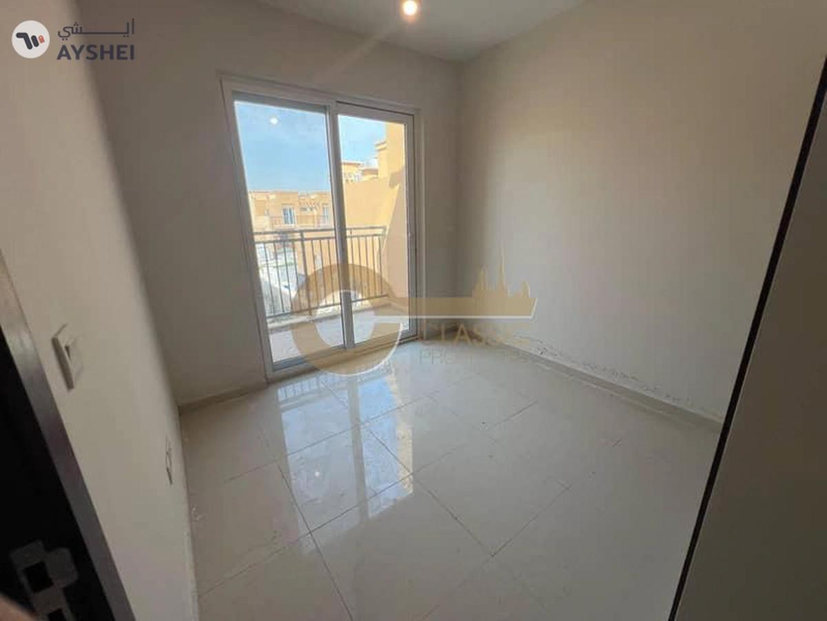 Freshly Maintained | Spacious | 3 Bed Townhouse-1-landscape