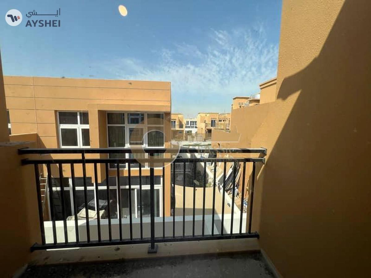 Freshly Maintained | Spacious | 3 Bed Townhouse-5-5