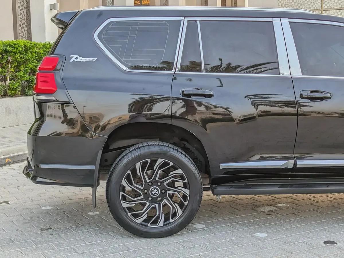 TOYOTA PRADO 2020 GCC V4 2.7L ACCIDENT FREE IN EXCELLENT CONDITION-10-10