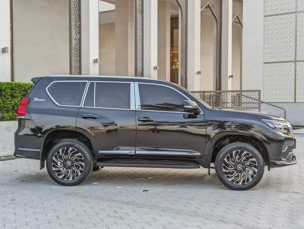 TOYOTA PRADO 2020 GCC V4 2.7L ACCIDENT FREE IN EXCELLENT CONDITION