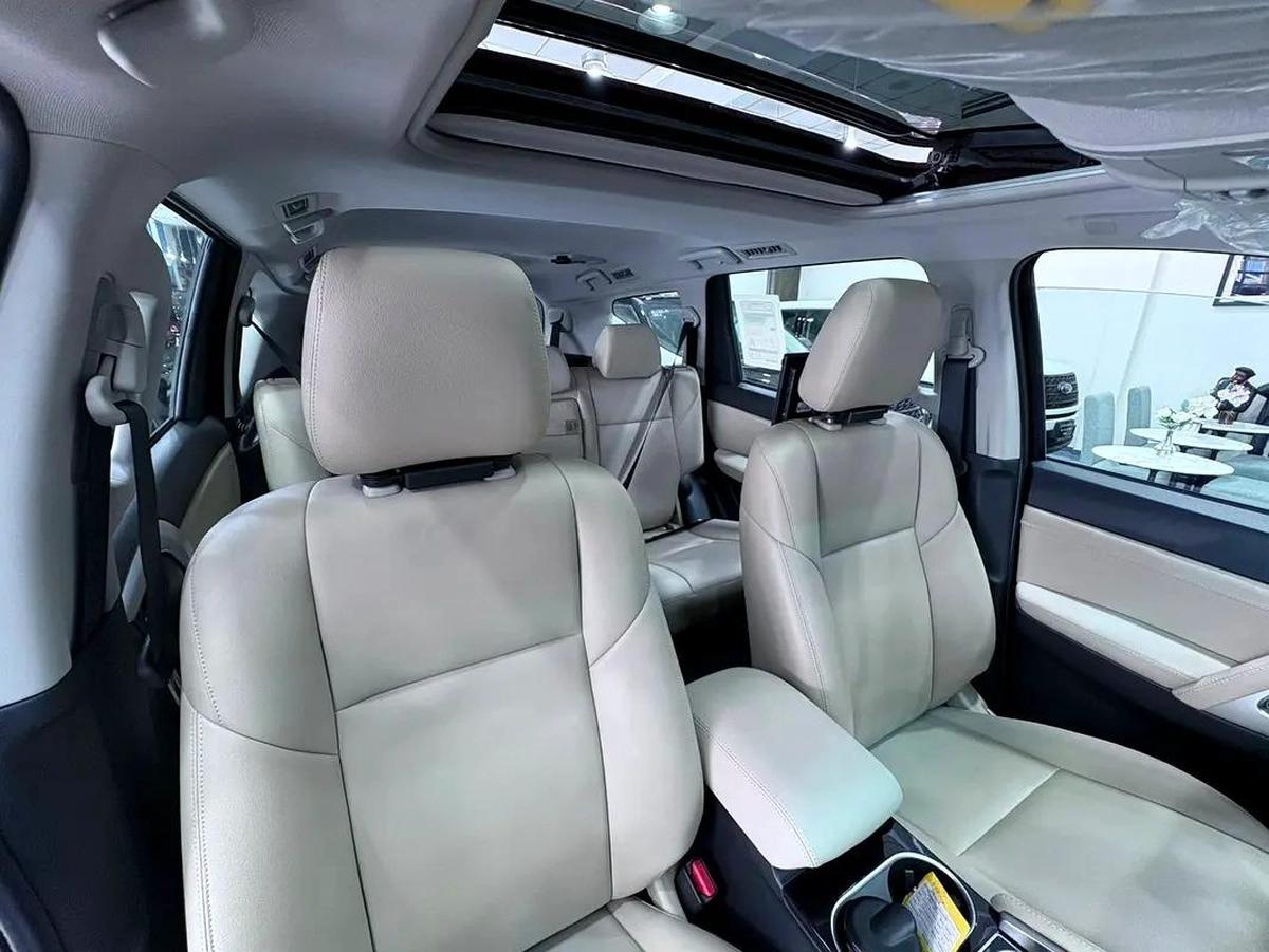 2023 Mitsubishi Montero Sport - GCC Specs - BRANDNEW-12-12