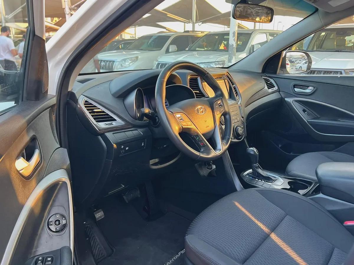2016 | Hyundai Santa - Fe | V6 | 7 Seaters | GCC | 3.3L | Ref#885-8-8