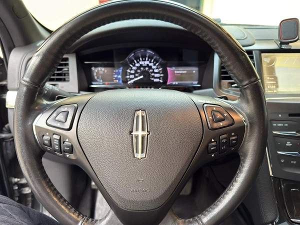 Gulf Specs 2014 LINCOLN MKS High-Line 3.7Litre V6 (Agency Serviced)