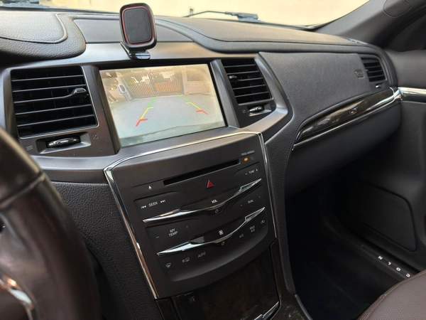 Gulf Specs 2014 LINCOLN MKS High-Line 3.7Litre V6 (Agency Serviced)