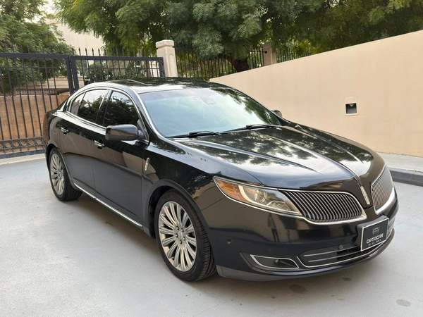 Gulf Specs 2014 LINCOLN MKS High-Line 3.7Litre V6 (Agency Serviced)