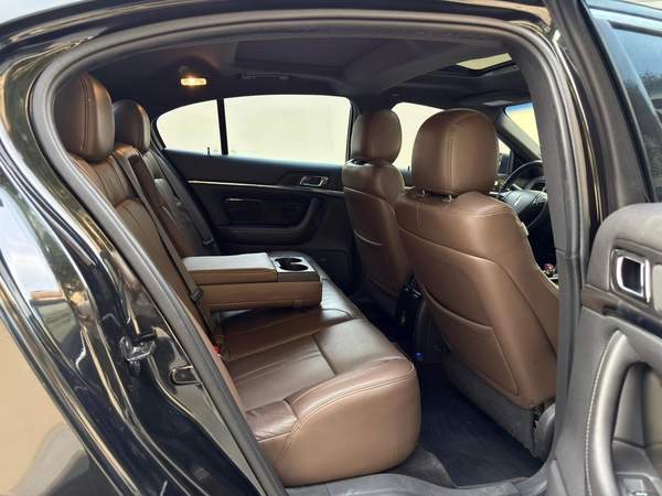 Gulf Specs 2014 LINCOLN MKS High-Line 3.7Litre V6 (Agency Serviced)