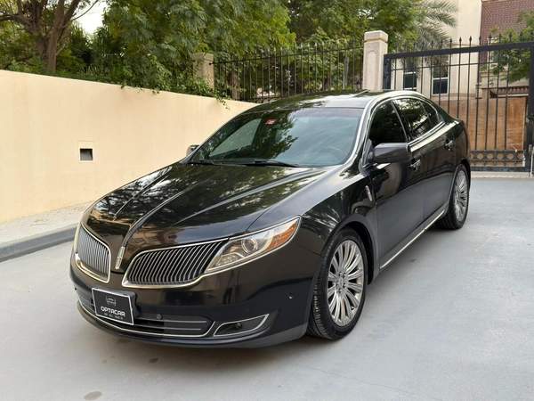 Gulf Specs 2014 LINCOLN MKS High-Line 3.7Litre V6 (Agency Serviced)