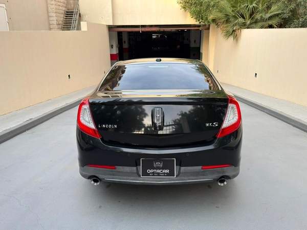 Gulf Specs 2014 LINCOLN MKS High-Line 3.7Litre V6 (Agency Serviced)